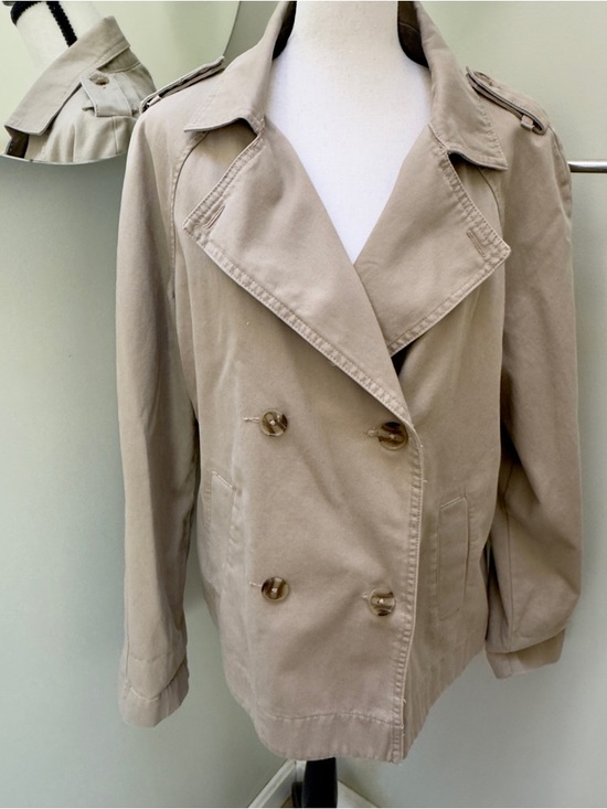 LOFT Jackets & Blazers - LOFT Classic Double-Breasted Khaki Trench/Utility jacket, size Medium
